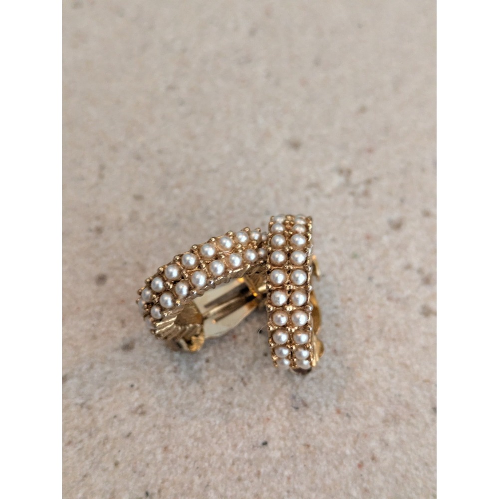 Vintage Gold Tone Faux Pearl Clip On Hoop Earrings Romantic Huggie Style